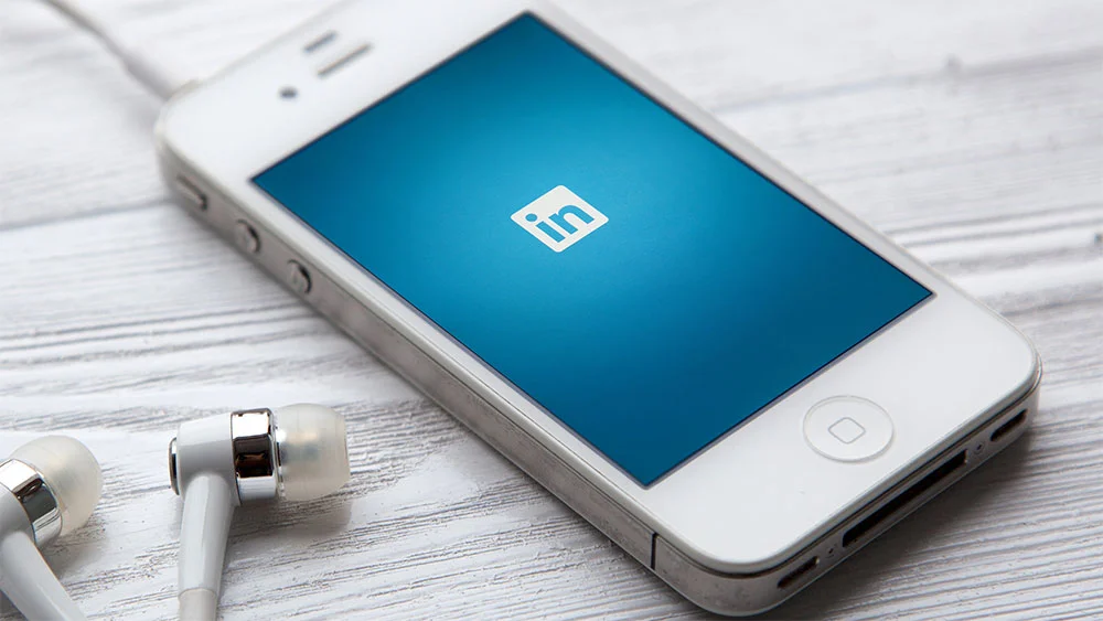 تبلیغ در لینکدین (Linkedin) به چه صورت است؟