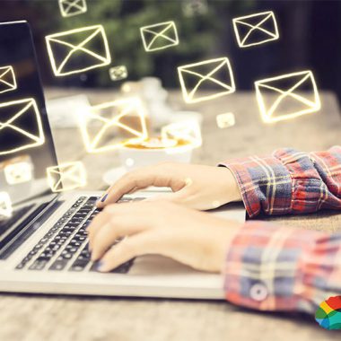 بازاریابی ایمیلی چگونه به کسبوکار کوچک شما کمک میکند؟